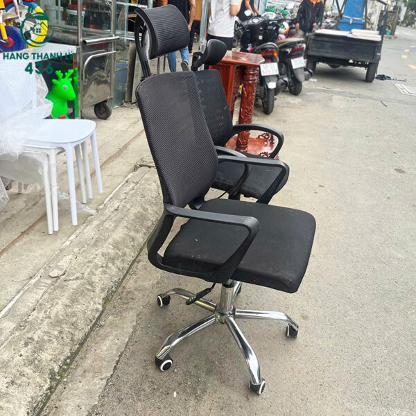 ghe-xoay-van-phong-lung-cao-cu-chan-kim-loai (3) ghe xoay van phong lung cao cu chan kim loai 3