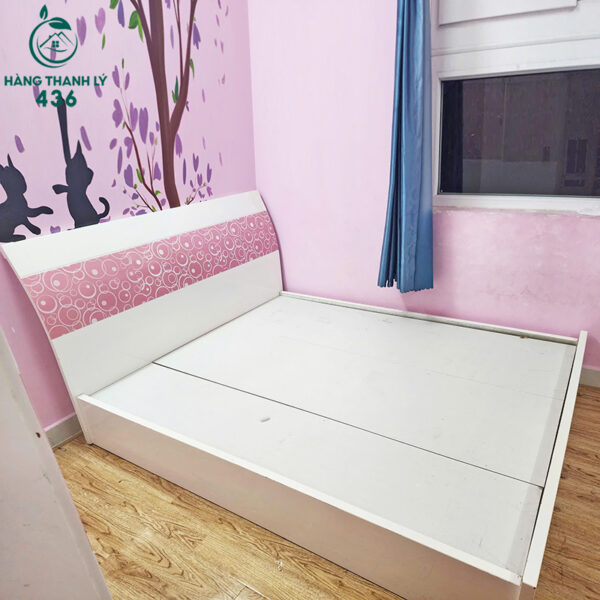 giuong-go-cu-1m6x2m-trang-tri-hoa-tiet-hong-dep-mat (2) giuong go cu 1m6x2m trang tri hoa tiet hong dep mat 2