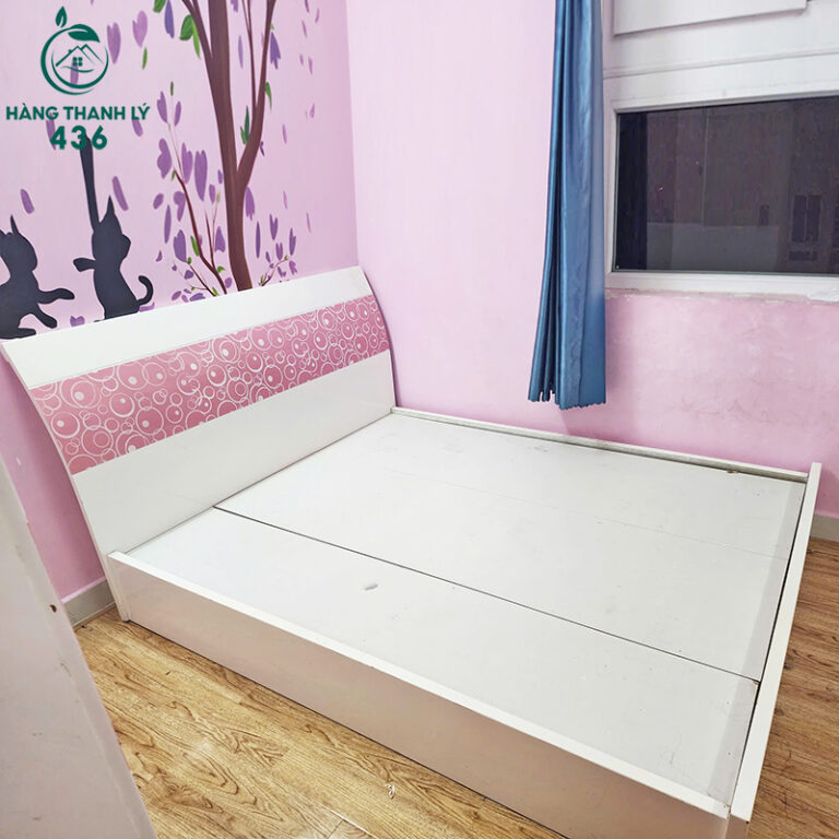 giuong go cu 1m6x2m trang tri hoa tiet hong dep mat 2