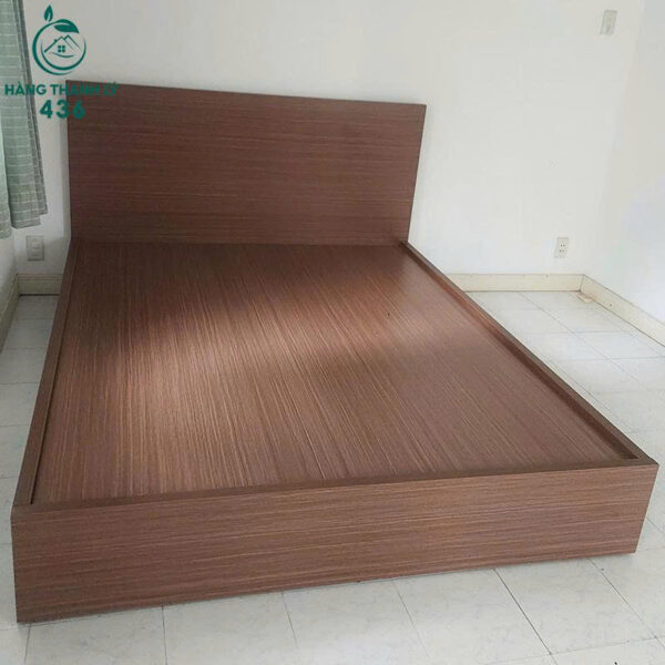 giuong go cu 2mx1m6 mau nau tron ben dep 3