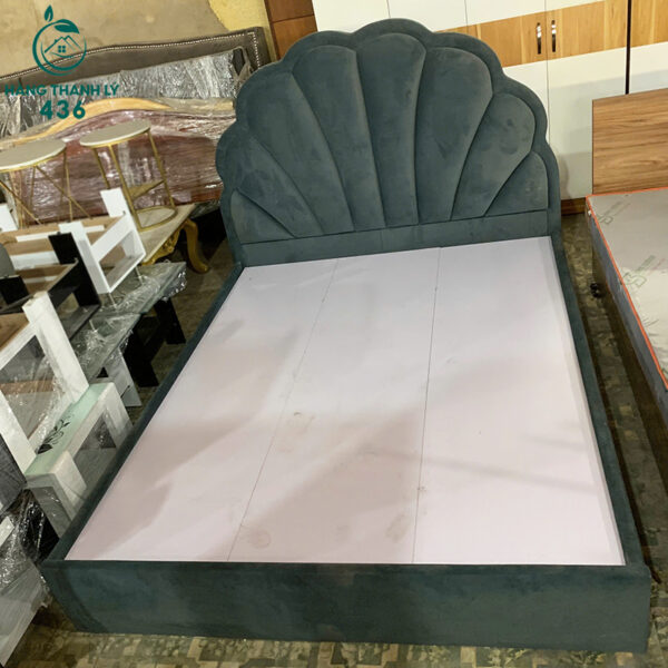 giuong ngu cu em ai 2mx1m6 sang trong 1 1