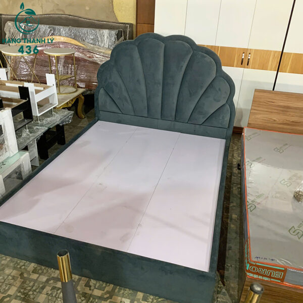 giuong ngu cu em ai 2mx1m6 sang trong 2 1