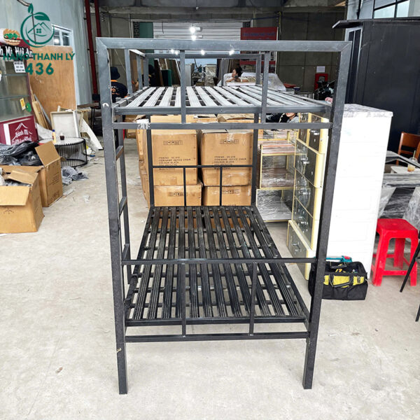 giuong sat 2 tang cu 2mx1m7 son mau den hang dep 3