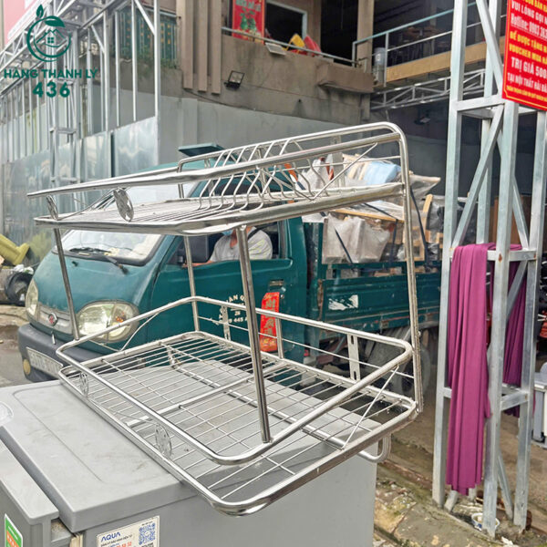 ke chen inox 2 tang cu thiet ke kieu treo tuong hien dai 2