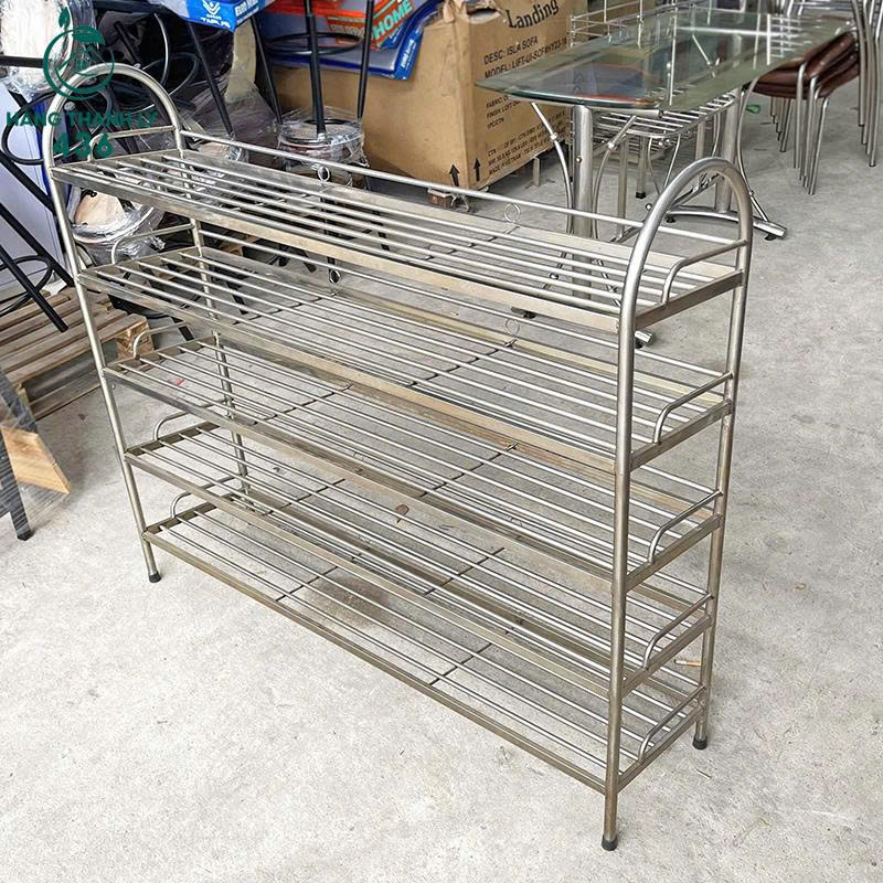 ke-giay-dep-cu-khung-inox-4-tang-1 Kệ Khung Inox 5 Tầng Giá Rẻ Tiện Lợi