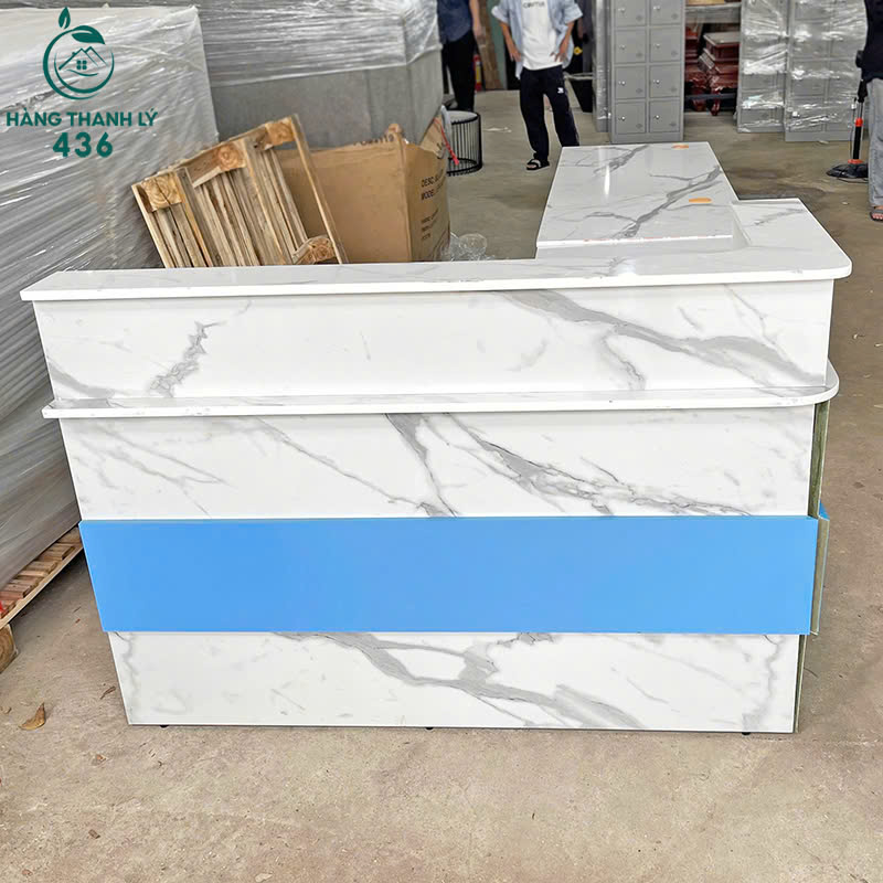 quay-le-tan-cu-phoi-mau-trang-va-xanh-duong-2m9x1m4-3 Quầy Lễ Tân Cũ Phối Màu Trắng Và Xanh Dương 2M9x1M4
