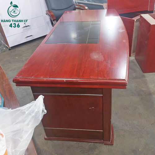 thanh ly ban giam doc go 1m6x80cm ton kho gia tot 3