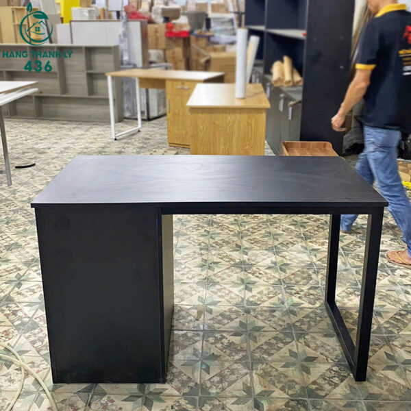 thanh-ly-ban-lam-viec-1m2x60cm-mau-den-moi-99 (3) thanh ly ban lam viec 1m2x60cm mau den moi 99 3