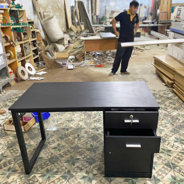 thanh-ly-ban-lam-viec-1m2x60cm-mau-den-moi-99 (5) thanh ly ban lam viec 1m2x60cm mau den moi 99 5
