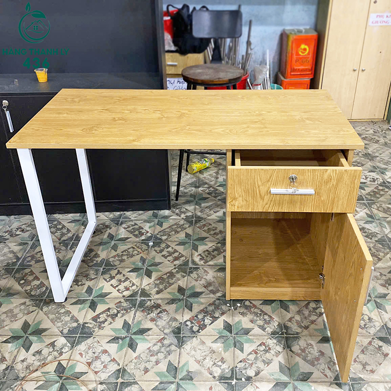 thanh-ly-ban-lam-viec-1m2x60cm-mau-vang-moi-99-2 Thanh Lý Bàn Làm Việc 1M2x60CM Màu Vàng Mới 99%