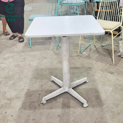 Bàn Ghế Quầy Bar Cũ Màu Xanh Chân Cao Có Đệm 4 thanh ly bo ban ghe quay bar chan cao 2