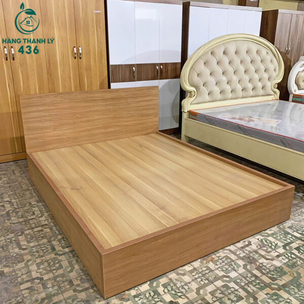 thanh ly giuong go van 3f4 day dan moi 99 2