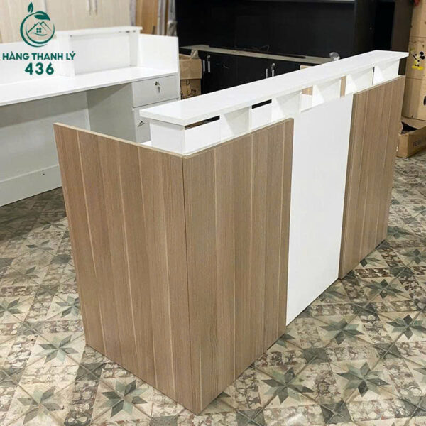 thanh ly quay le tan 1m6x1m co hoc tu moi 99 1