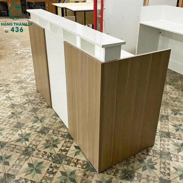 thanh ly quay le tan 1m6x1m co hoc tu moi 99 2