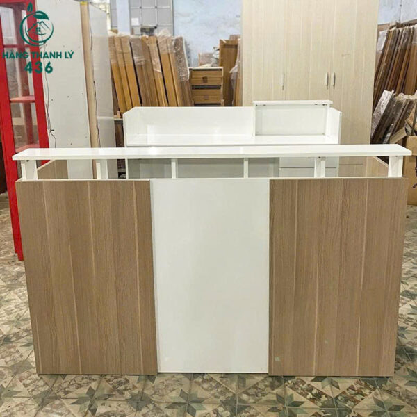 thanh ly quay le tan 1m6x1m co hoc tu moi 99 6