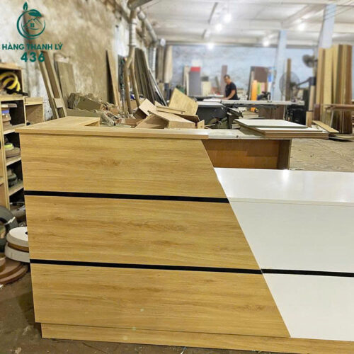 thanh ly quay le tan 2m4x1m thiet ke sang trong 7