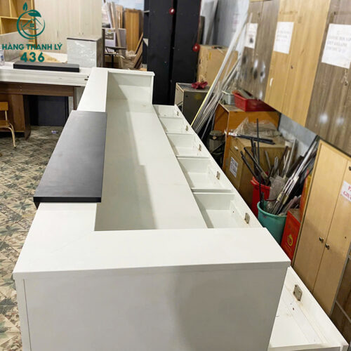 thanh ly quay le tan 3m2x1m1 mau trang phoi den 1