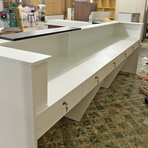 thanh ly quay le tan 3m2x1m1 mau trang phoi den 4