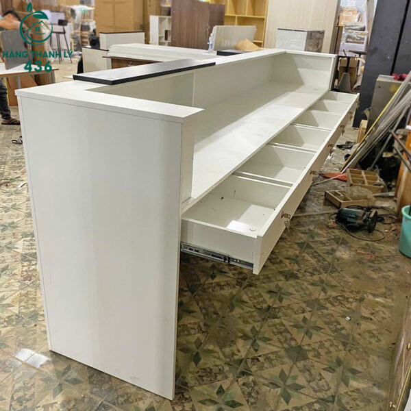 thanh ly quay le tan 3m2x1m1 mau trang phoi den 5