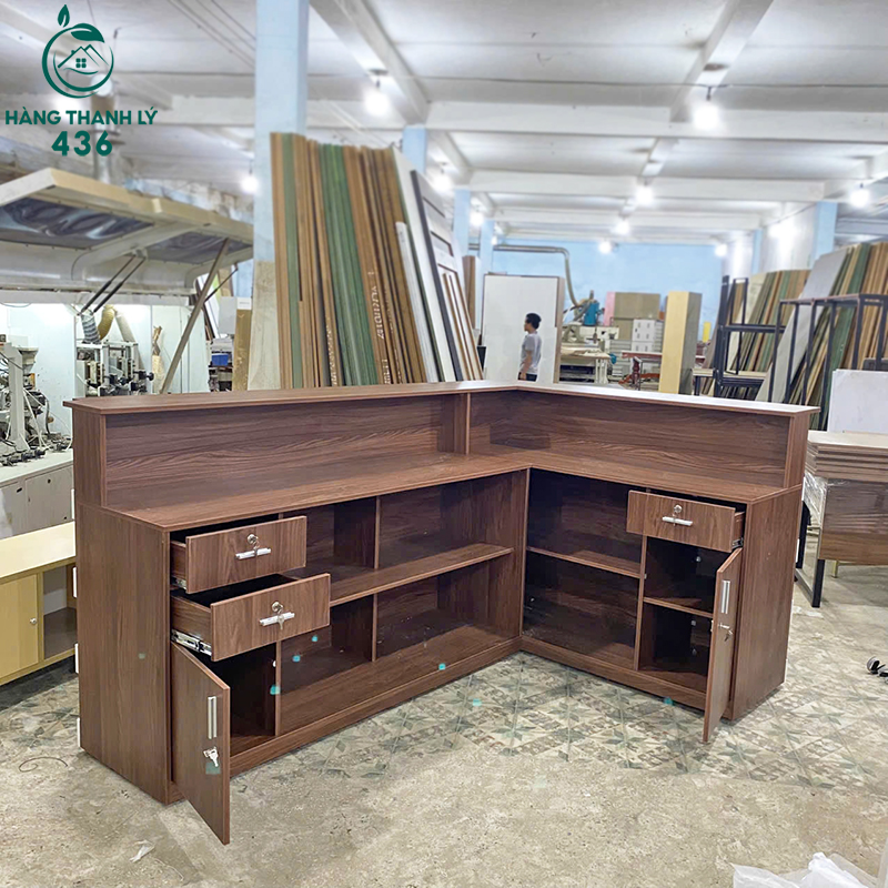 Thanh Lý Quầy Lễ Tân Gỗ Góc L 2M3x1M15 Đóng Mới 99% thanh-ly-quay-le-tan-go-goc-l-2m3x1m15-dong-moi-99-4 Thanh Lý Quầy Lễ Tân Gỗ Góc L 2M3x1M15 Đóng Mới 99%