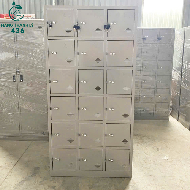 thanh-ly-tu-locker-sat-18-ngan-gia-tot-moi-99 Thanh Lý Tủ Locker Sắt 18 Ngăn 1M83 Giá Tốt Mới 99%