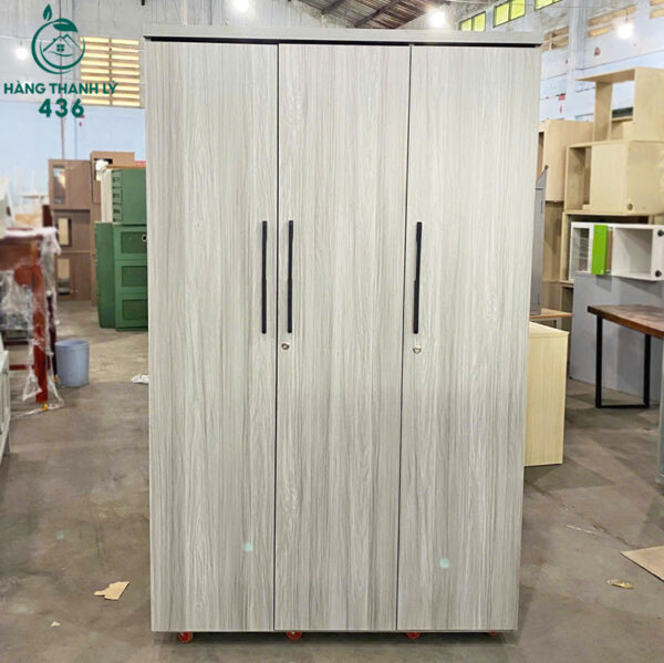 thanh-ly-tu-quan-ao-3-canh-mau-xam-1m2-moi-99 (4) thanh ly tu quan ao 3 canh mau xam 1m2 moi 99 4