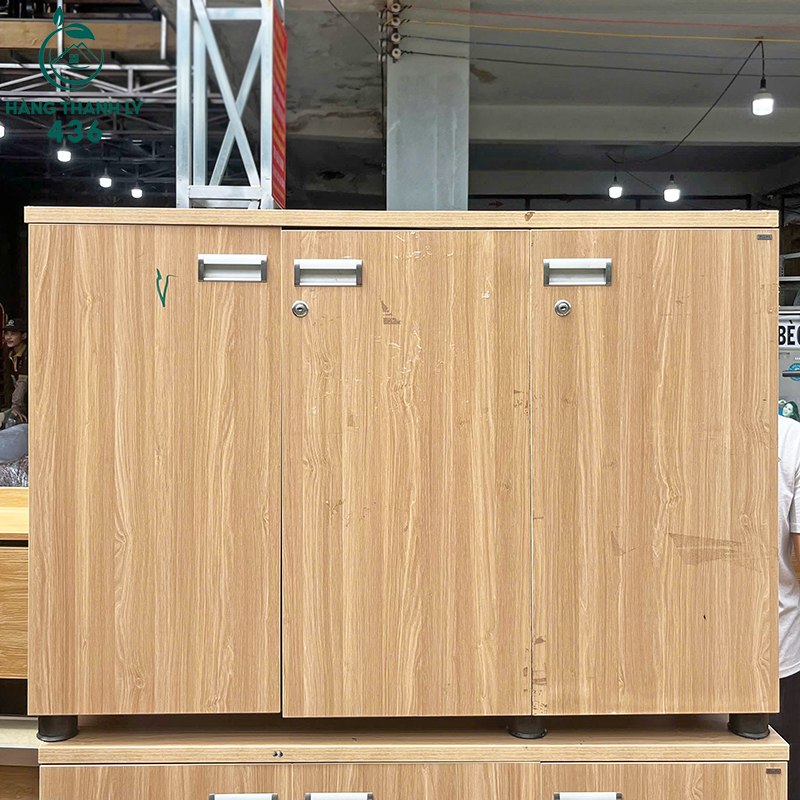 Tủ Hồ Sơ Gỗ Cũ 3 Cánh Kiểu Dáng Đơn Giản tu-ho-so-go-cu-3-canh-kieu-dang-don-gian-1 Tủ Hồ Sơ Gỗ Cũ 3 Cánh Kiểu Dáng Đơn Giản