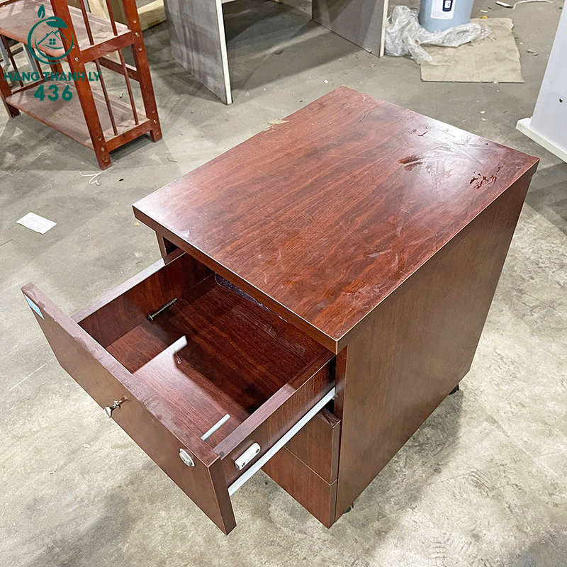 Tủ Hồ Sơ Gỗ Cũ Màu Nâu Đỏ 3 Ngăn Kéo Giá Rẻ tu-ho-so-go-cu-mau-nau-do-3-ngan-keo-gia-re-1 Tủ Hồ Sơ Gỗ Cũ Màu Nâu Đỏ 3 Ngăn Kéo Giá Rẻ