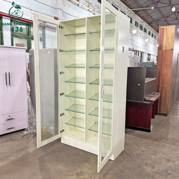 tu kinh trung bay cu co nhieu ngan 2