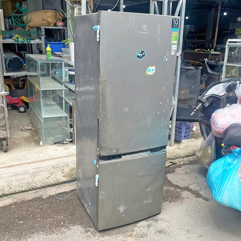 Tủ Lạnh Electrolux Cũ 2 Cánh Hàng Còn Dùng Tốt tu-lanh-electrolux-cu-2-canh-hang-con-dung-tot-2 Tủ Lạnh Electrolux Cũ 2 Cánh Hàng Còn Dùng Tốt