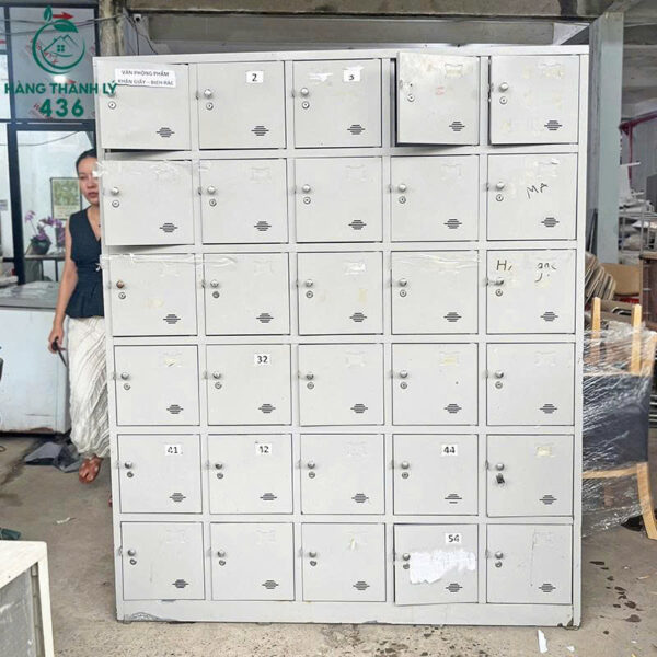 tu locker sat cu 30 ngan 1