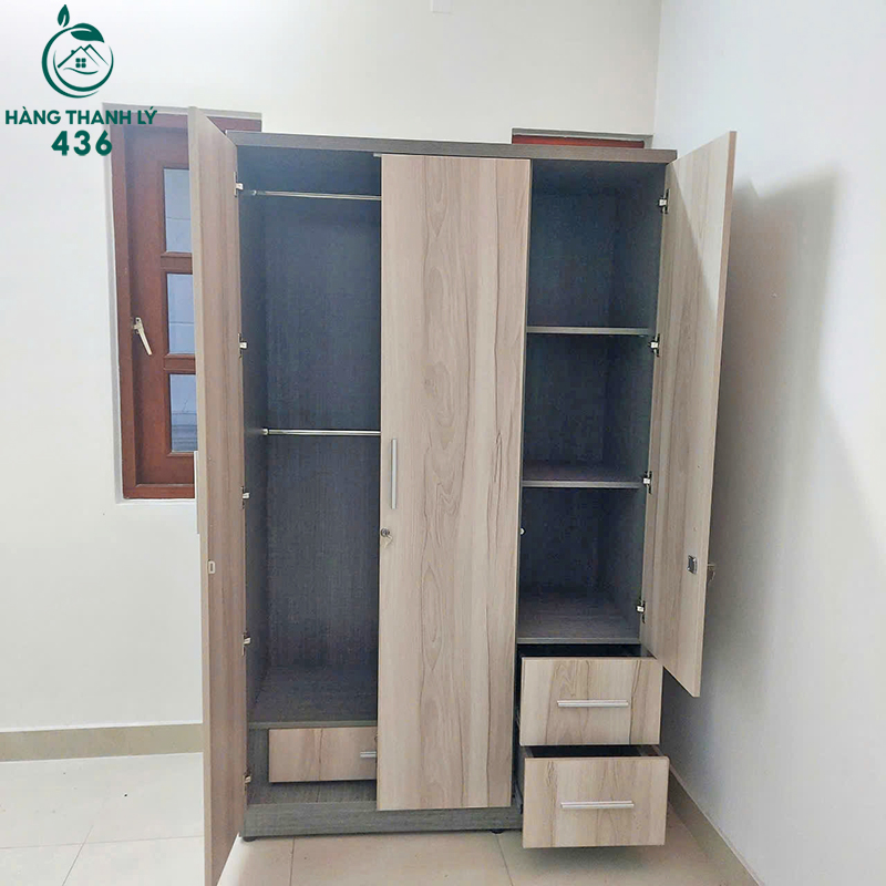 Tủ Quần Áo Gỗ Cũ 3 Cánh 2 Ngăn Kéo Tiện Dụng tu-quan-ao-go-cu-3-canh-2-ngan-keo-tien-dung-3 Tủ Quần Áo Gỗ Cũ 3 Cánh 2 Ngăn Kéo Tiện Dụng