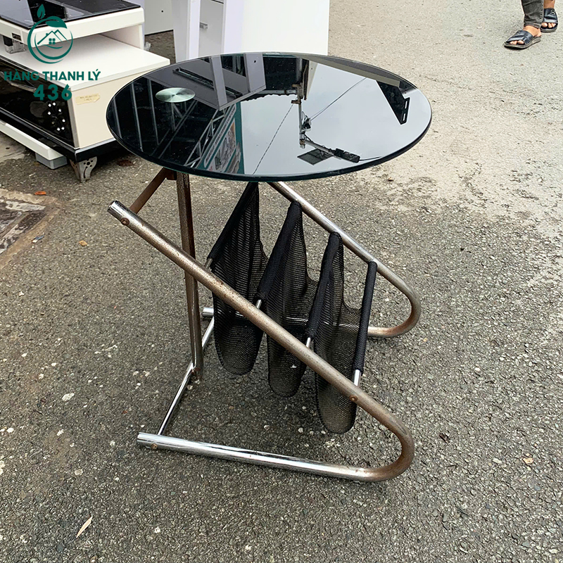 Bàn Cafe Cũ Mặt Kính Đen Đường Kính 48cm Chân Inox ban-cafe-cu-mat-kinh-den-duong-kinh-48cm-chan-inox-3 Bàn Cafe Cũ Mặt Kính Đen Đường Kính 48cm Chân Inox
