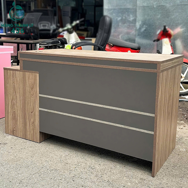 Bàn Giám Đốc Cũ 1M38X75CM Thiết Kế Hiện Đại Kích Thước Lớn ban-giam-doc-cu-1m38x75cm-thiet-ke-hien-dai-kich-thuoc-lon-1 Bàn Giám Đốc Cũ 1M38X75CM Thiết Kế Hiện Đại Kích Thước Lớn