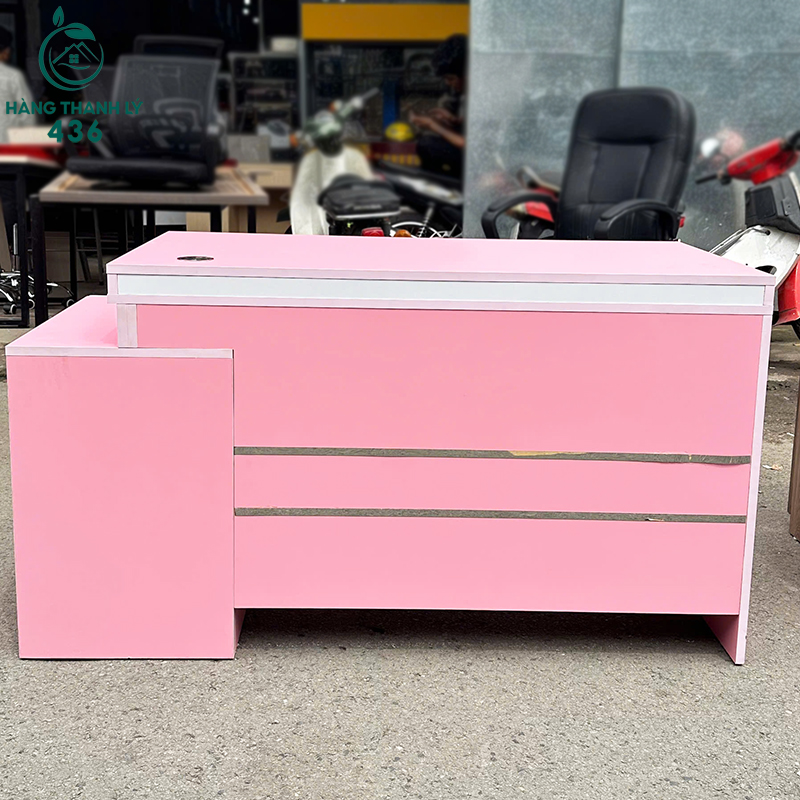 Bàn Giám Đốc Màu Hồng Cũ 1M38X75CM Kèm Hộc Tủ 2 Ngăn ban-giam-doc-mau-hong-cu-1m38x75cm-kem-hoc-tu-2-ngan-2 Bàn Giám Đốc Màu Hồng Cũ 1M38X75CM Kèm Hộc Tủ 2 Ngăn