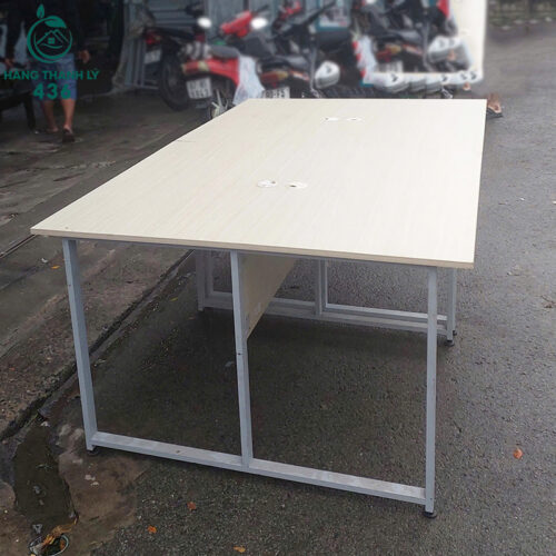 ban lam viec cu 1m2x1m chan sat mau trang rong rai 3 1