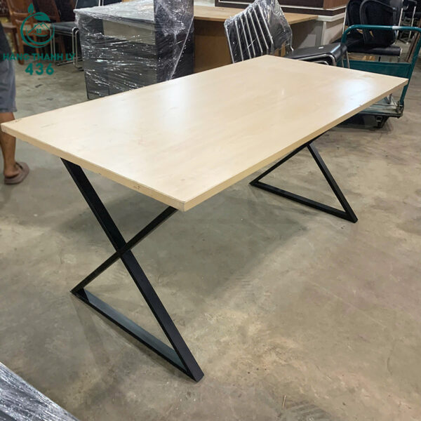 ban-lam-viec-cu-1m6x80cm-chan-sat-chu-x-ben-dep (2) ban lam viec cu 1m6x80cm chan sat chu x ben dep 2