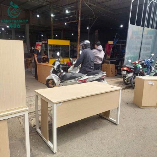 Bàn Làm Việc Cũ 1m4 Chân Chữ U Màu Trắng 4 ban lam viec cu chan chu u mau trang 1