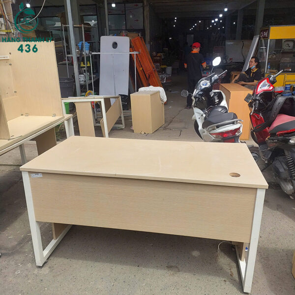 ban-lam-viec-cu-chan-chu-u-mau-trang (3) ban lam viec cu chan chu u mau trang 3