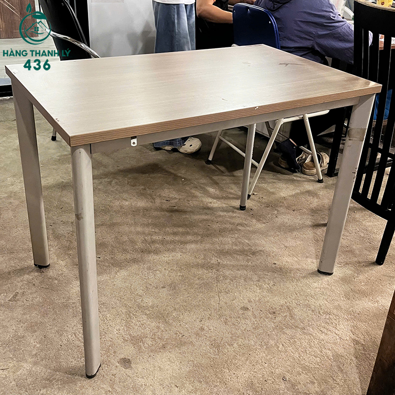 Bàn Làm Việc Cũ Chân Sắt Mặt Gỗ Dễ Dàng Lắp Ráp ban-lam-viec-cu-chan-sat-mat-go-de-dang-lap-rap-1 Bàn Làm Việc Cũ Chân Sắt Mặt Gỗ Dễ Dàng Lắp Ráp