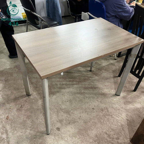 Bàn Làm Việc Cũ Chân Sắt Mặt Gỗ Dễ Dàng Lắp Ráp 2 ban lam viec cu chan sat mat go de dang lap rap 3