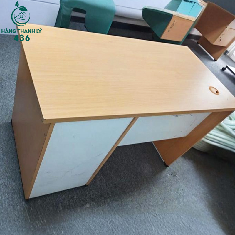 Bàn Làm Việc Cũ Có Hộc Tủ 1M2X60CM Hai Ngăn Kéo Khóa Tiện Lợi ban-lam-viec-cu-co-hoc-tu-1m2x60cm-hai-ngan-keo-khoa-tien-loi-3 Bàn Làm Việc Cũ Có Hộc Tủ 1M2X60CM Hai Ngăn Kéo Khóa Tiện Lợi