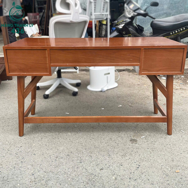 ban-lam-viec-cu-co-ngan-chua-do-mat-van-dep (1) ban lam viec cu co ngan chua do mat van dep 1