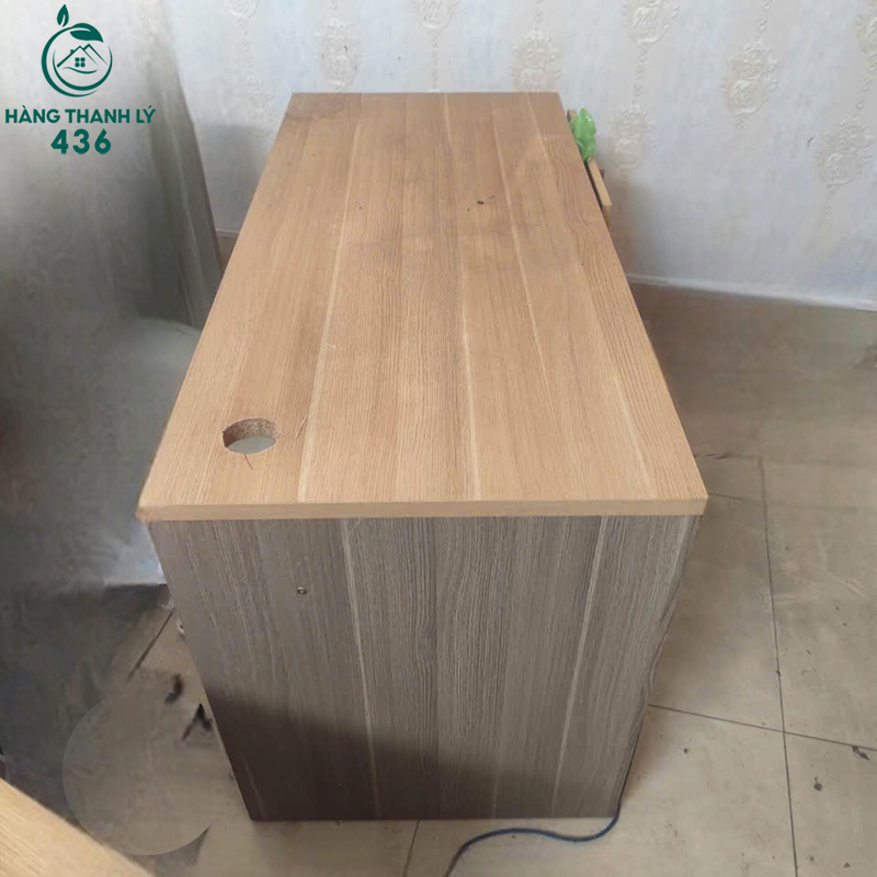 Bàn Làm Việc Cũ Có Lỗ Đi Dây Điện Mặt Gỗ Vân Sáng Giá Rẻ ban-lam-viec-cu-go-cong-nghiep-mat-van-sang-gia-re Bàn Làm Việc Cũ Có Lỗ Đi Dây Điện Mặt Gỗ Vân Sáng Giá Rẻ