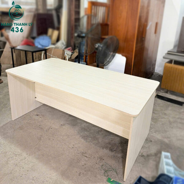 ban-lam-viec-cu-go-van-sang-kich-thuoc-lon-chac-chan (2) ban lam viec cu go van sang kich thuoc lon chac chan 2