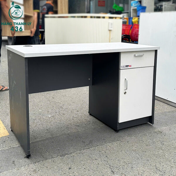 ban-lam-viec-cu-mat-trang-phoi-den-thiet-ke-mau-sac-sang-trong (4) ban lam viec cu mat trang phoi den thiet ke mau sac sang trong 4