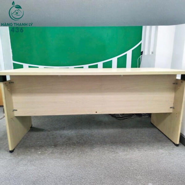 ban lam viec van phong cu 1m6 mat go van sang mau kem 2