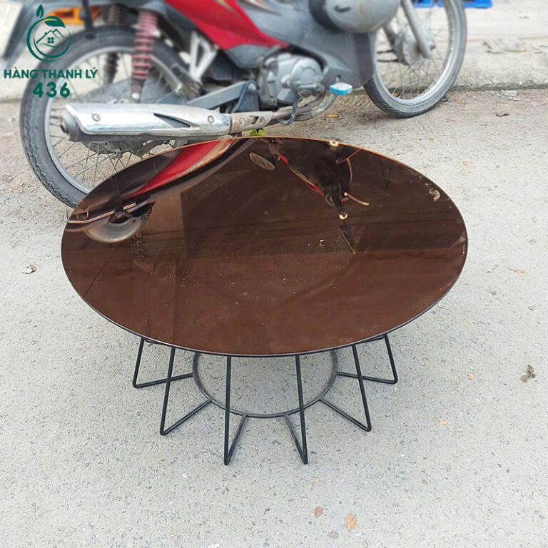 ban sofa cu hinh tron mat kinh thiet ke chan sat chac chan 2