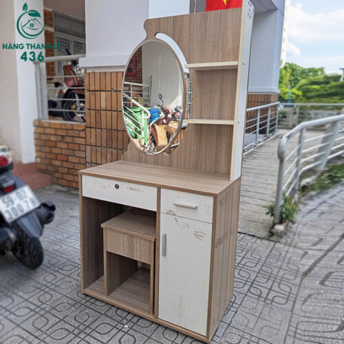 ban trang diem cu 2 hoc keo rong rai va 1 canh mo 2