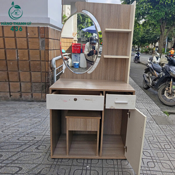 ban trang diem cu 2 hoc keo rong rai va 1 canh mo 3